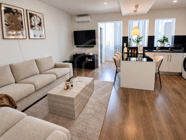 Apartamento T2 remodelado no Centro de Loulé 65m² Loulé São Clemente