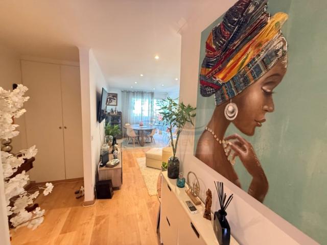 Apartamento T2 Remodelado no Centro de Oeiras | 2 Varandas | Arrecadação | 2 Elevadores