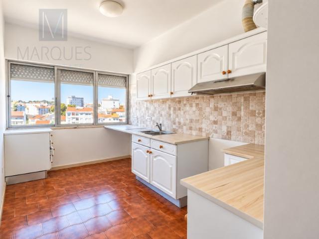 Apartamento T2 Remodelado no Fogueteiro