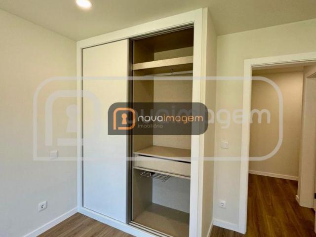 Apartamento T2 Remodelado com Lugar de Garagem | Vagos