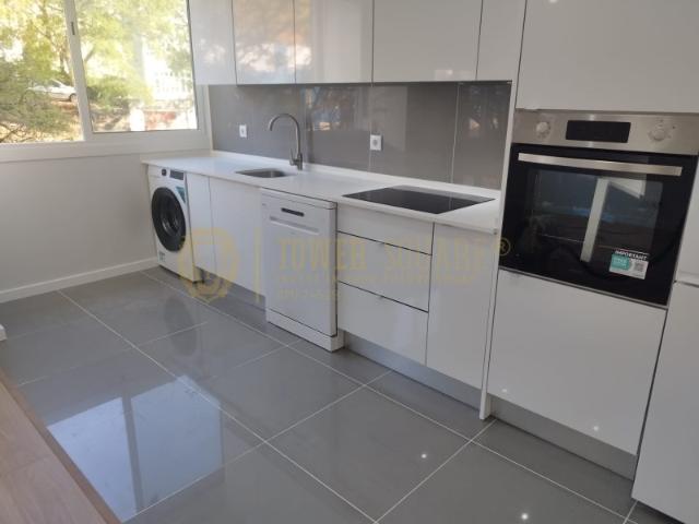 Apartamento T2 remodelado e cozinha toda equipada na Amadora