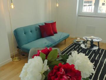 Apartamento T2 Remodelado, Equipado, Mobilado e com Arrecada. 62m² Benfica