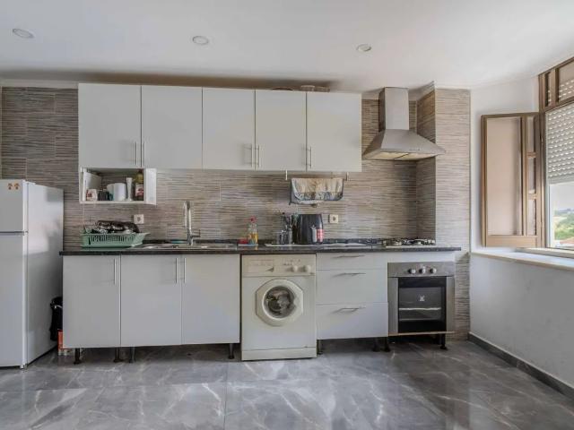 Apartamento T2 Remodelado | Gradil | Mafra