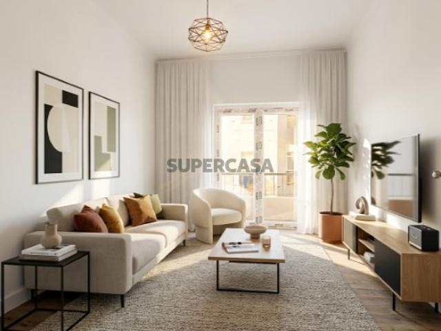 Apartamento T2 Remodelado I Baixa da Banheira