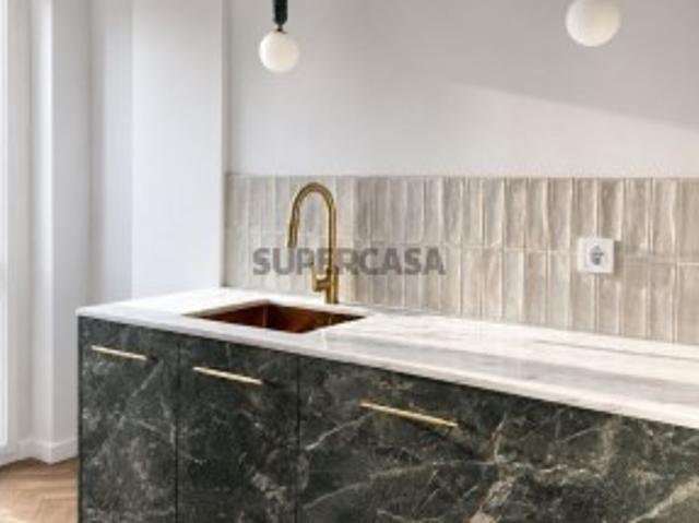 Apartamento T2 remodelado, Penha de França, Lisboa