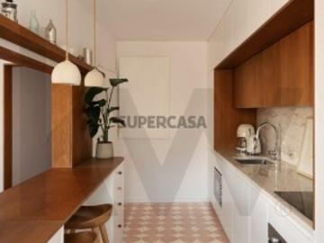 Apartamento T2 Renovado ALVALADE Bairro de S. Miguel