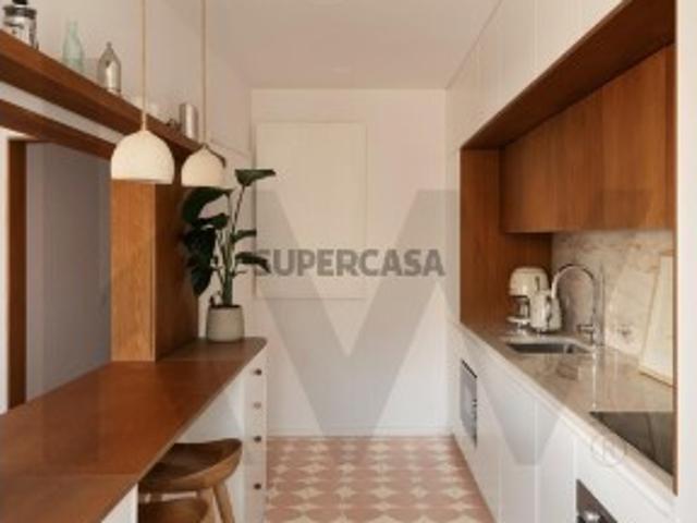 Apartamento T2 Renovado ALVALADE Bairro de S. Miguel