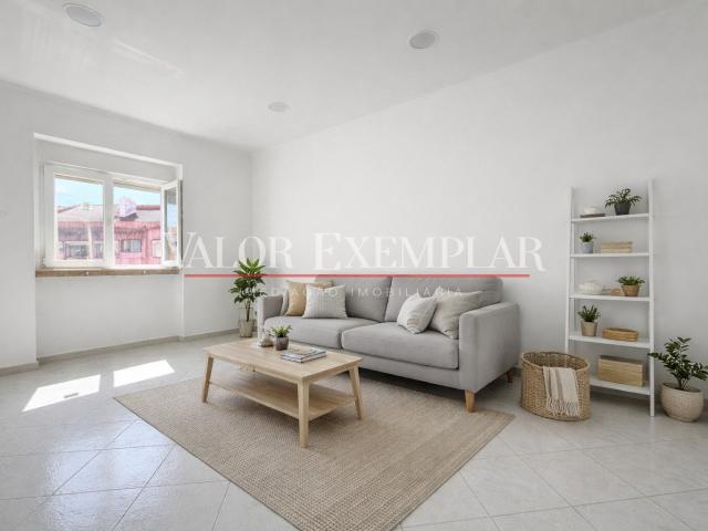 APARTAMENTO T2 RENOVADO AMADORA
