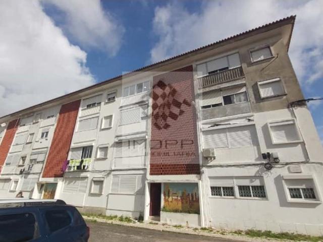 Apartamento T2 renovado às portas de Lisboa Oportunidade única na Pontinha!