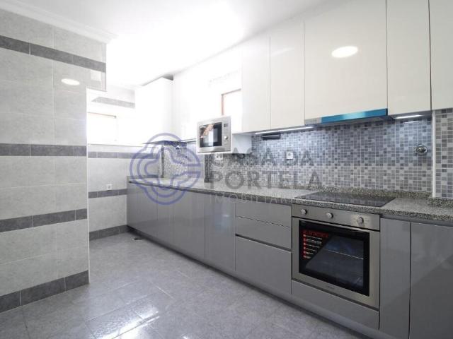 Apartamento T2 Renovado com Elevador e Varandas – Rio Tinto. 101m² Baguim Do Monte Rio Tinto