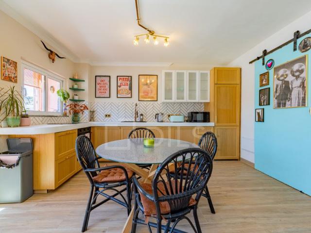 Apartamento T2 renovado com terraço, Carvoeiro, Algarve