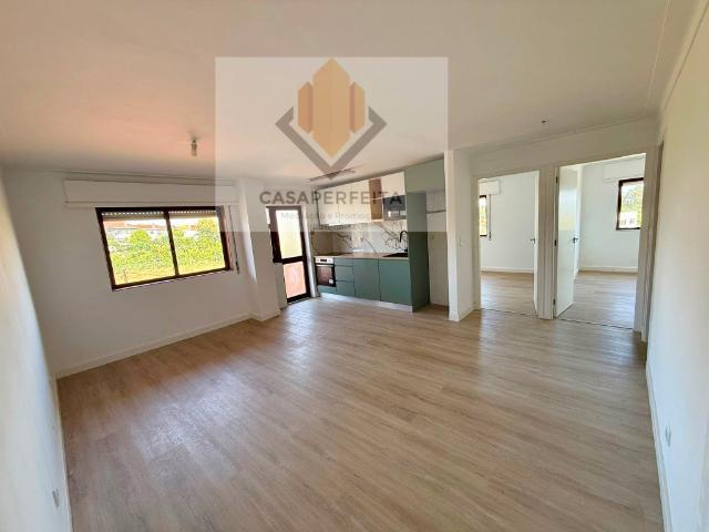 Apartamento T2 Renovado com Varanda Rio Tinto 57m² Fonte Boa e Rio Tinto