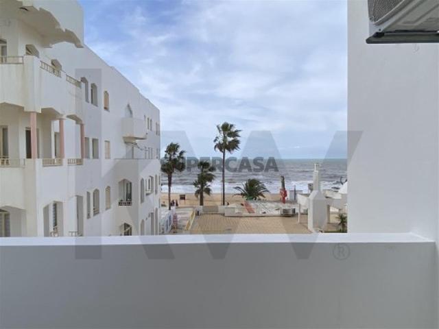 Apartamento T2 Renovado com vista mar 1ª linha de mar em Quarteira