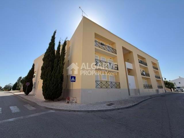 Apartamento T2 renovado dentro do campo de golfe e a 5 min.. 91m² Vilamoura