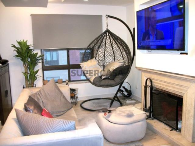 Apartamento T2 Renovado em Mem Martins