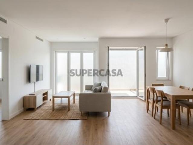Apartamento T2 renovado Estoril