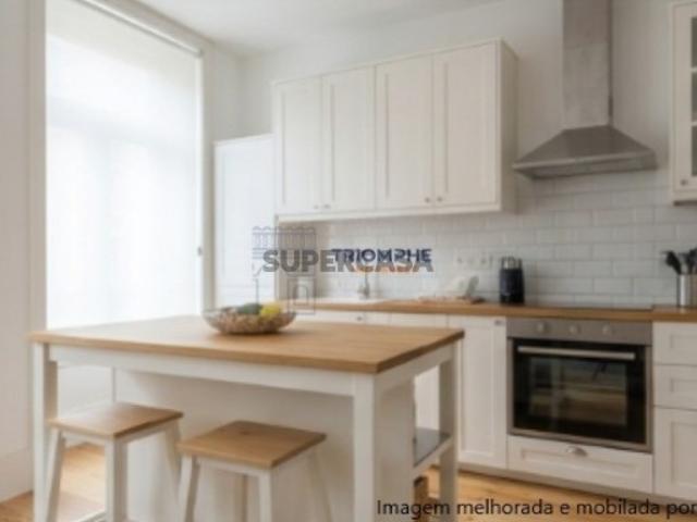 Apartamento T2 renovado Leiria