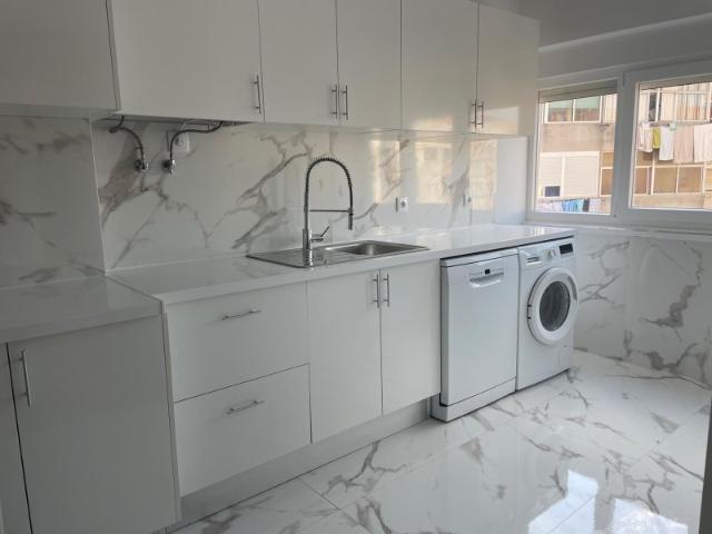 Apartamento T2 RENOVADO na Amora