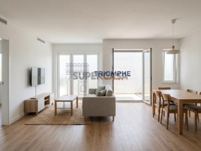 Apartamento T2 Renovado na Nazaré | Vista Cidade | Estacionamento