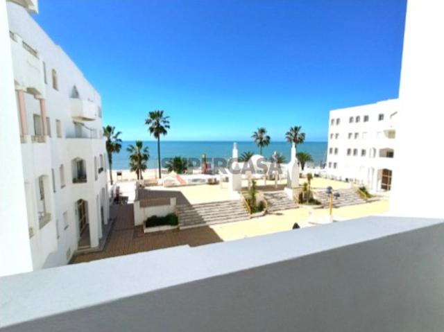 Apartamento T2 Renovado na Primeira Linha de Mar Quarteira