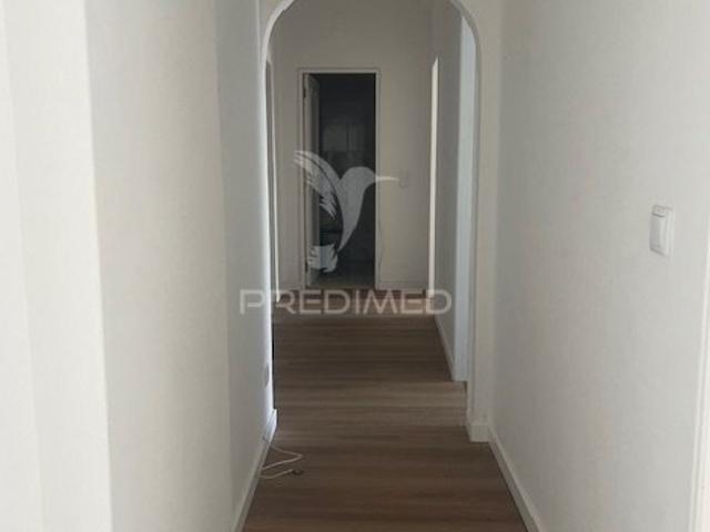 Apartamento T2 RENOVADO na Quinta das Conchas