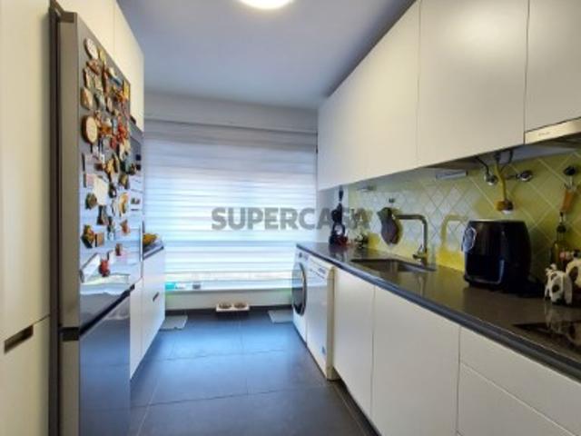 Apartamento T2 renovado, no Vale das Flores, Coimbra