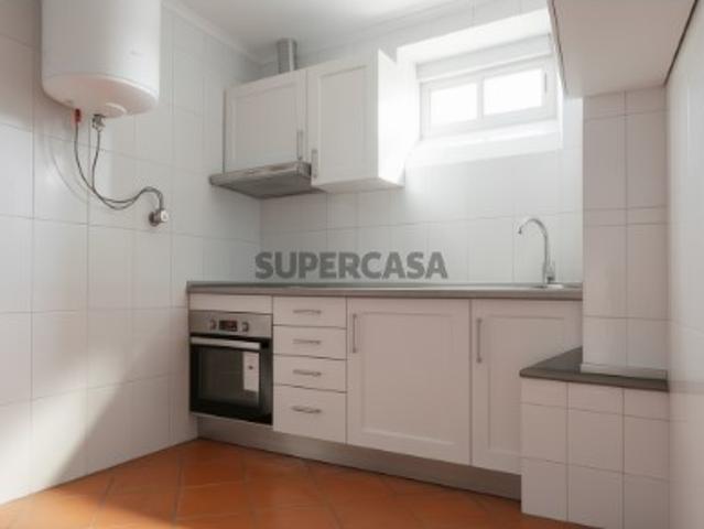 Apartamento T2 Renovado no Barreiro Conforto e Modernidade ao Seu Alcance!