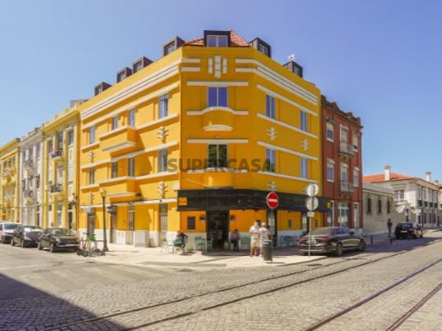 Apartamento T2 Renovado para Venda junto ao IPO, em 7 Rios, Lisboa
