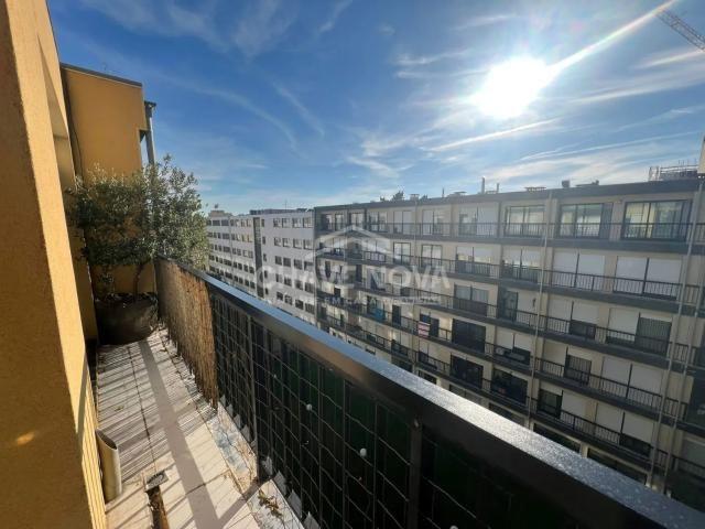 Apartamento T2 recuado, com 100m2 de terraço Matosinhos Sul