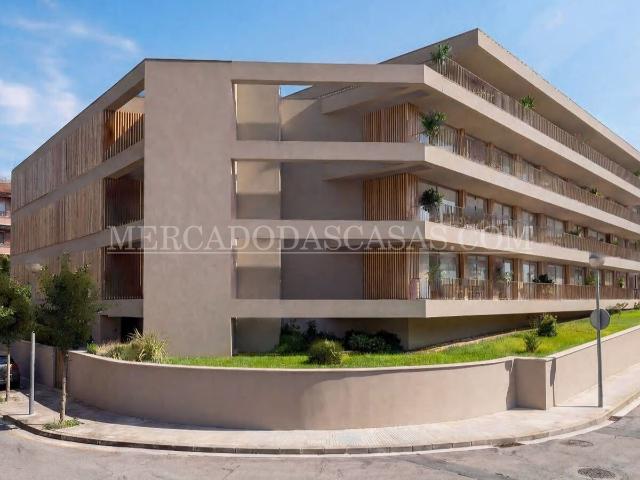 Apartamento T2, Recuado, último andar