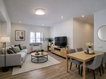 Apartamento T2 recuperado na Vila Fresca de Azeitão | Wallis Real Estate