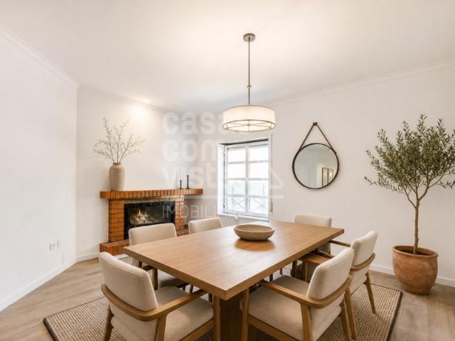 Apartamento T2 Rés do Chão com garagem privativa, e a localização ideal entre Coimbra, Soure e Pombal !