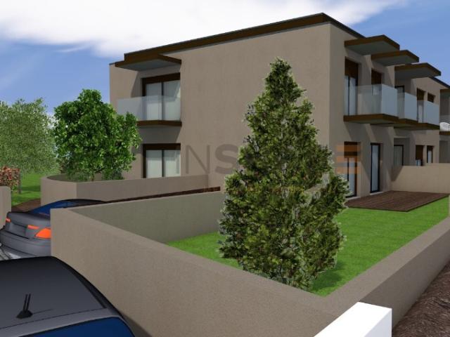 Apartamento T2 Rés do Chão com Logradouro | Pousa, Barcelos