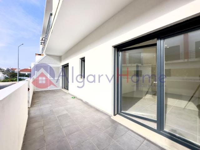 Apartamento T2 | Rogil | Zona Tranquila | Excelente Oportunidade