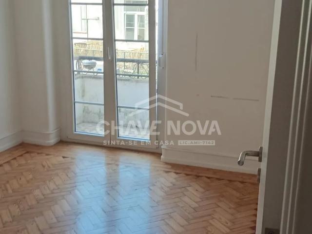 Apartamento T2 Rua da Bempostinha, Arroios