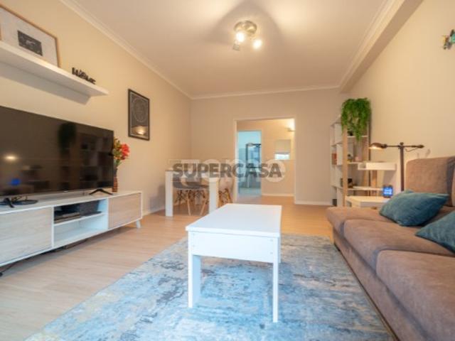 Apartamento T2 | Santo António dos Olivais