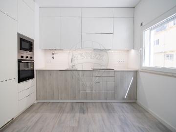 Apartamento para alugar em Sacavém e Prior Velho - Cozinha equipada