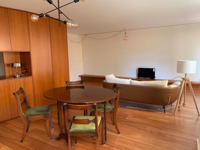 APARTAMENTO T2 SEMI MOBILADO NA RUA DO PADRÃO COM JARDIM