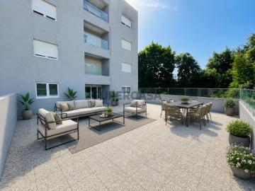Apartamento T2 Semi Novo com Fantástico Terraço em Ribeirão!