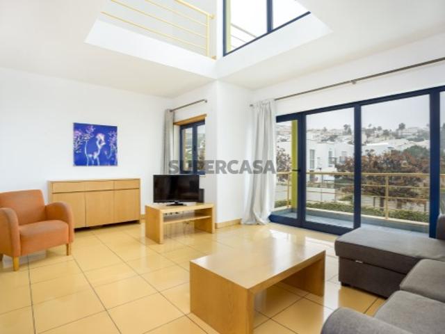Apartamento T2, situado no Empreendimento Turístico Quinta da Orada, a 100 metros do espelho de água da Marina de Albufeira
