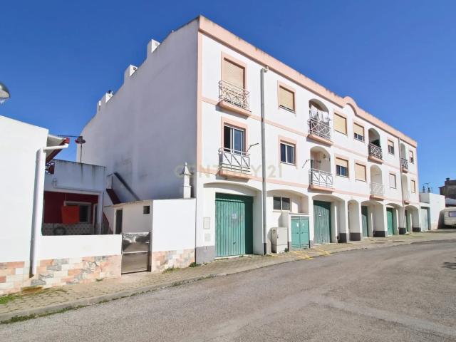 Apartamento T2 situado em Odiáxere, lagos