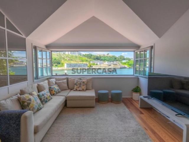 Apartamento T2 sobre o rio Douro, Porto