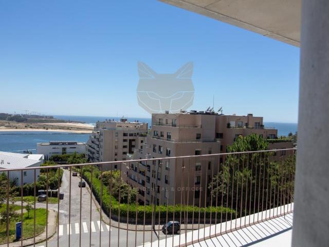 Apartamento T2 com vista rio desafogada em condomínio fechad. 0m² Aldoar, foz do douro e nevogilde