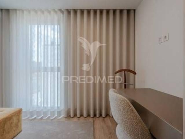 Apartamento t3+1 com três suítes mobilado _real, braga