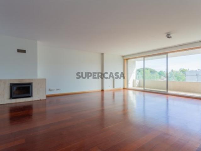 Apartamento T3+1 Duplex À Av. da Boavista