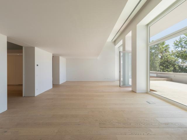 Apartamento T3+1 duplex com estacionamento na Lapa, em Lisboa