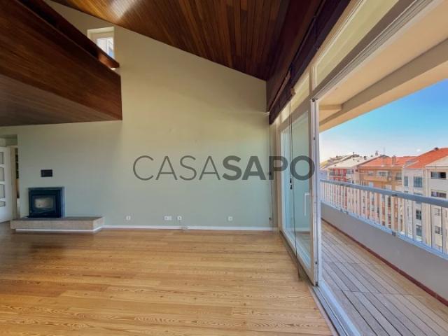 Apartamento T3+1 Duplex para alugar no Porto