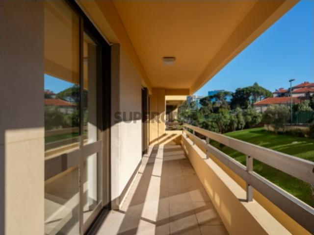 Apartamento T3+1 em condomínio privado nas Avenidas Novas, Lisboa