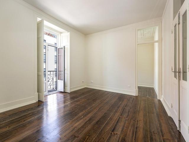Apartamento T3+1 em Campo de Ourique Elegância e Conforto. 132m² Campo de Ourique