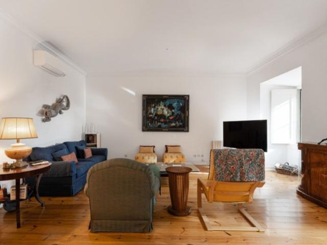 Apartamento T3+1 em Lisboa
